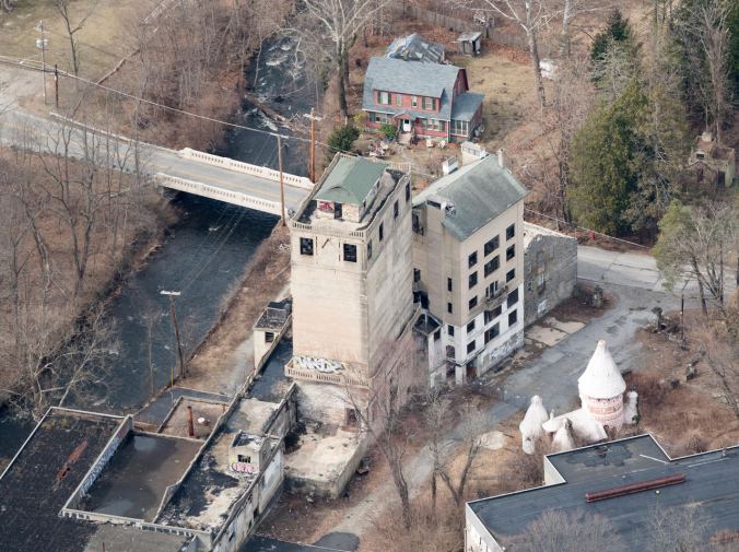 Thanks Daniel Spitzer for sending me this amazing aerial shot of the factory and castle!